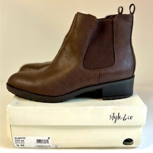 Style & Co. Womens Gladyy Brown Faux Leather Ankle Boots / Sz 9